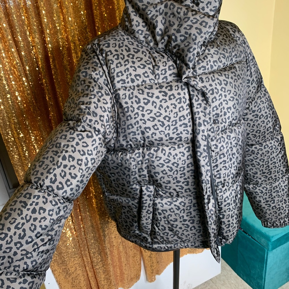 Leopard Puffer Jacket - Picture 4 of 7